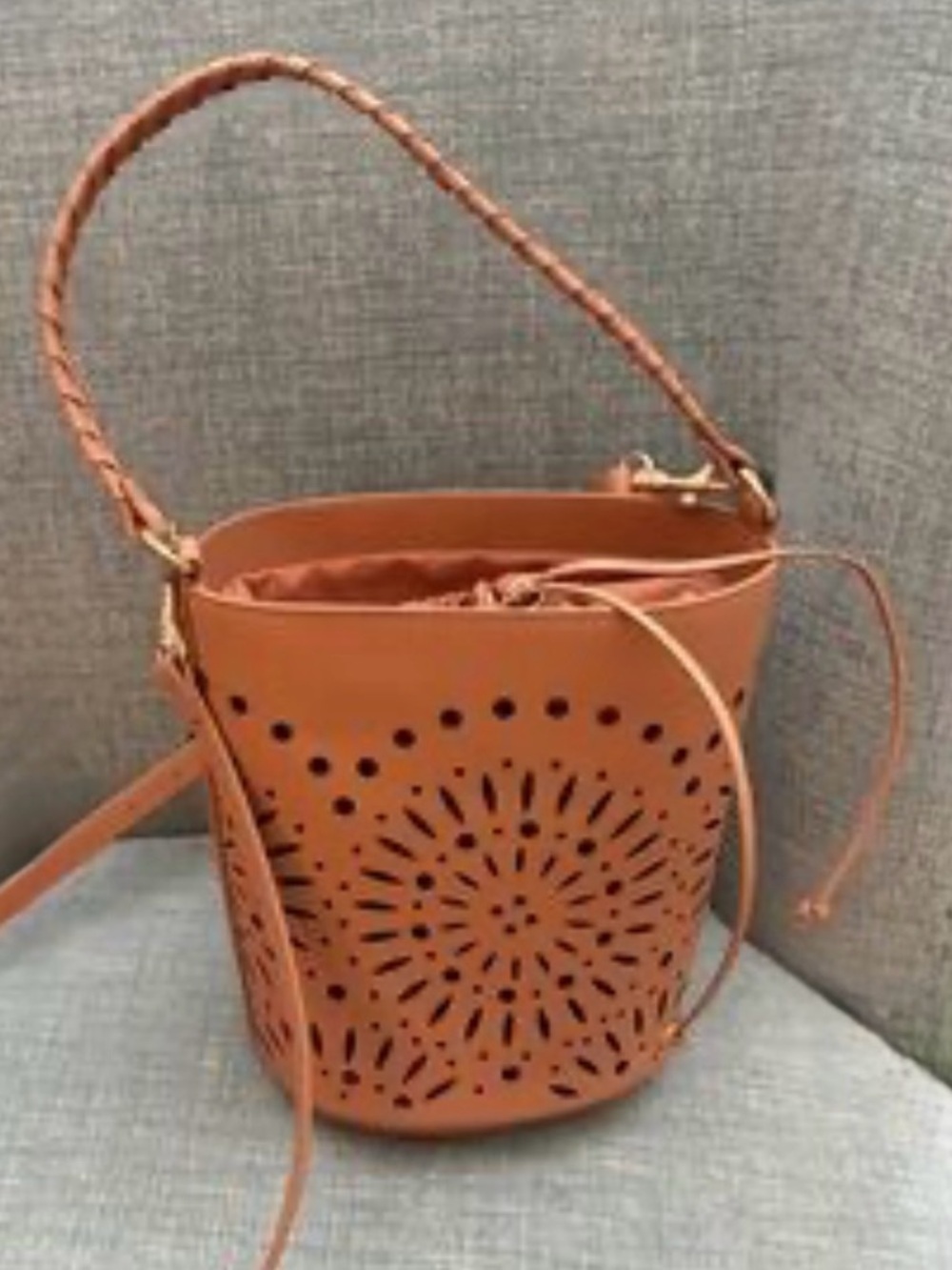 CHICO’S, Laser-Cur Leather Bucket Bag, EUC